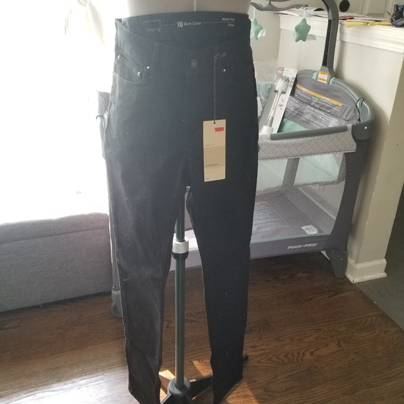 Black Demi-Curve Levi's - Picture 2 of 2